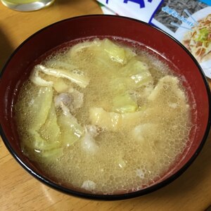 我が家の味噌汁★キャベツと油揚げ